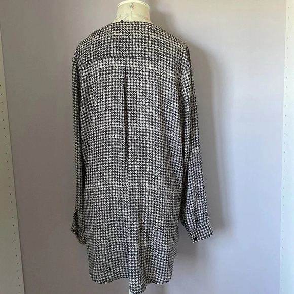 NYDJ printer blouse size Large - Picture 7 of 15